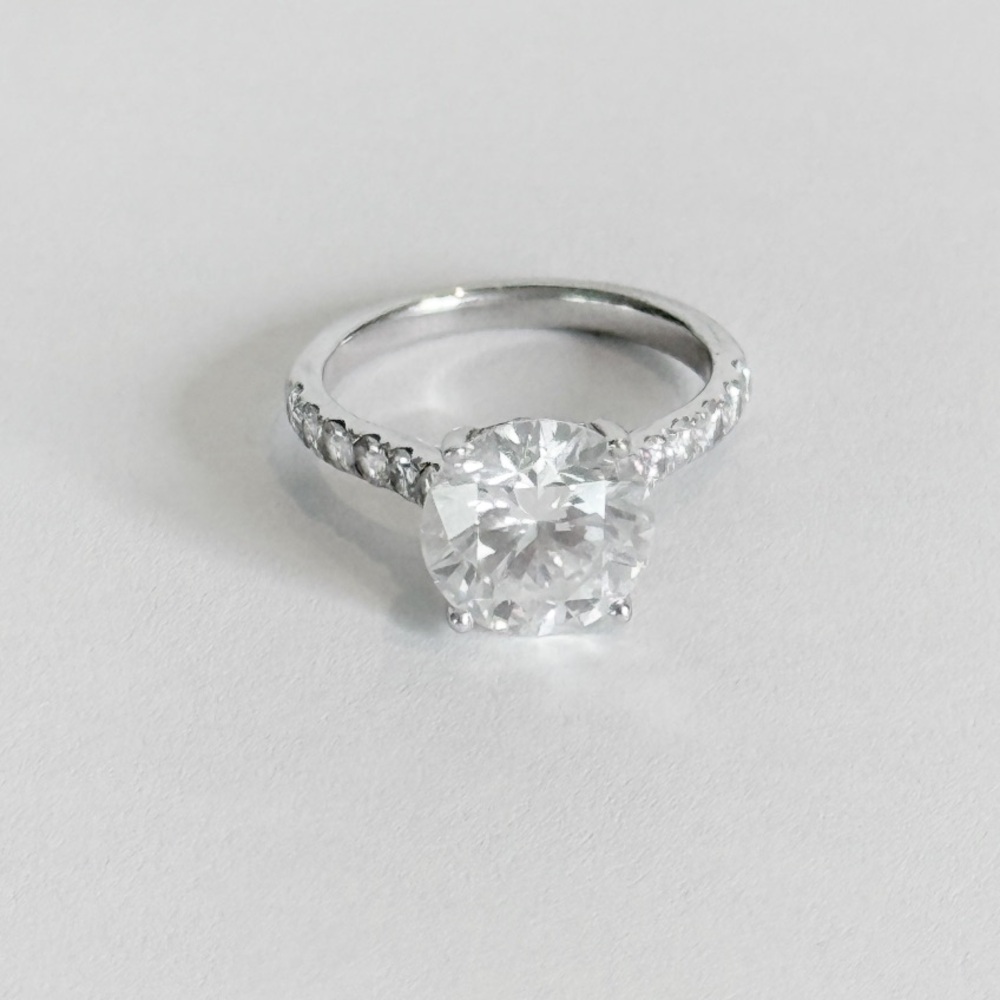 Elegant 14k Gold 3Ct Total Weight 2.55 Center Lab EVS IDEAL CUT GIA Diamond